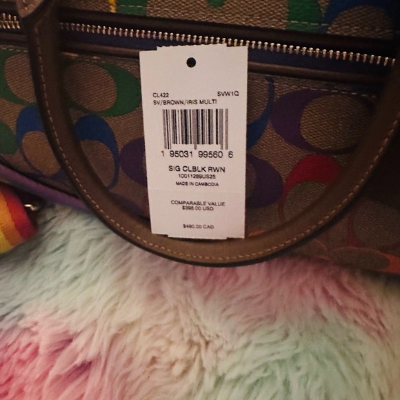 Colorful Coach Set - Picture 2 of 6